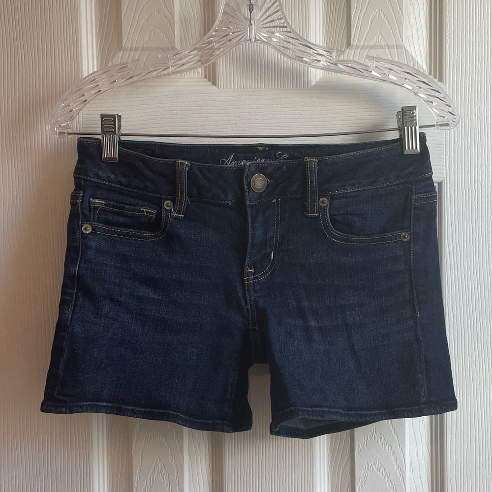 American Eagle Dark Wash Denim Shorts. Size 4.